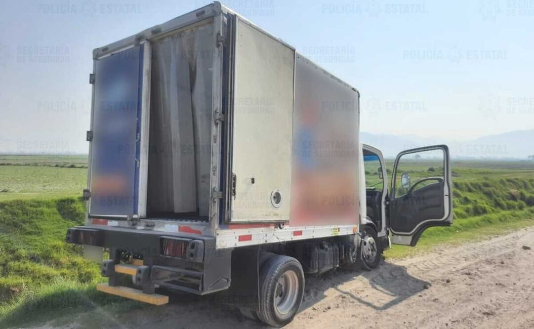 Recuperan camión de carga con lácteos robado y detienen a 8 sujetos en Lerma, Edomex. Foto: Especial