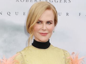 Nicole Kidman desfila para Balenciaga y su vestido desata memes
