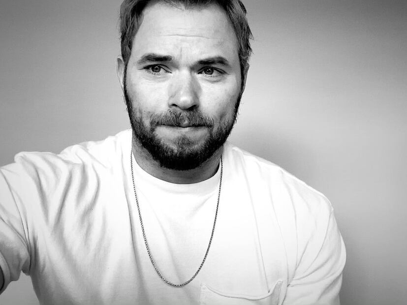 Kellan Lutz posando. Fuente: Instagram @kellanlutz