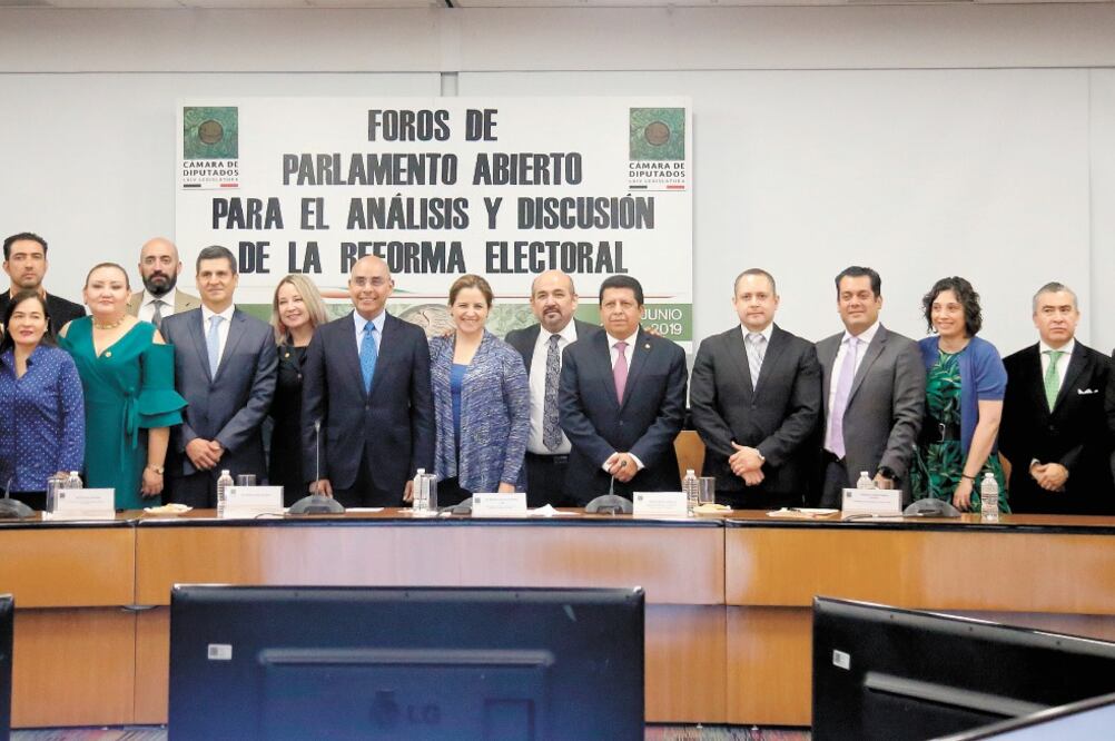 En la última sesión del Foro para la Reforma Electoral en la Cámara de Diputados se registró una confrontación, por la revocación de mandato impulsada por Morena y el presidente Andrés Manuel López Obrador. Foto: ESPECIAL
