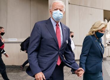 A 6 días de las elecciones en EU, Joe Biden vota por anticipado