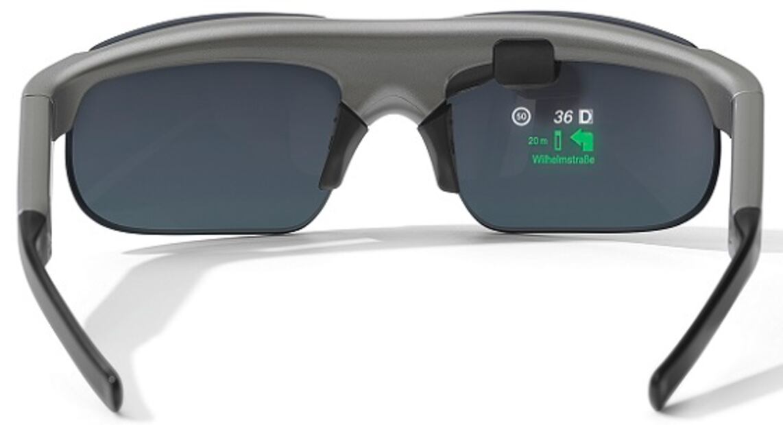 BMW Motorrad ConnectedRide Smartglasses. Fuente: Twitter @Ariemoto