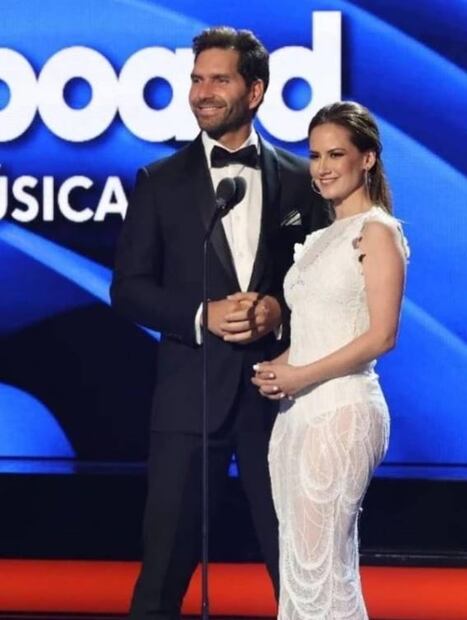 Altair Jarabo luce sus curvas con vestido transparente en los Billboard