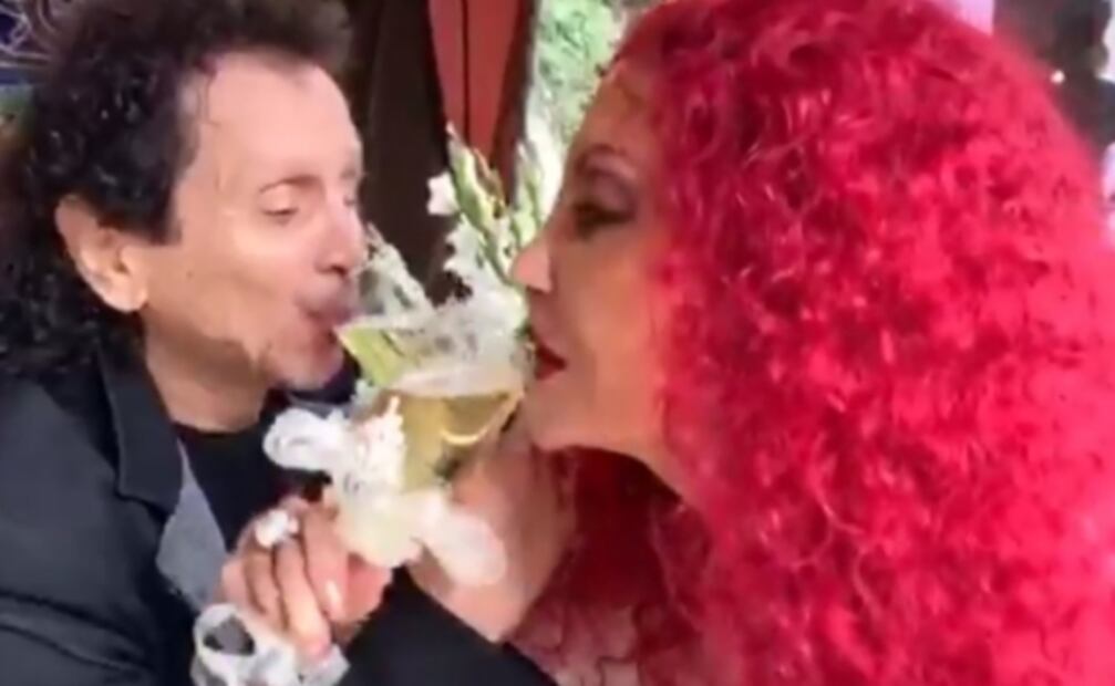 Retraso del padre y pandemia no impiden que los Lora celebren su amor