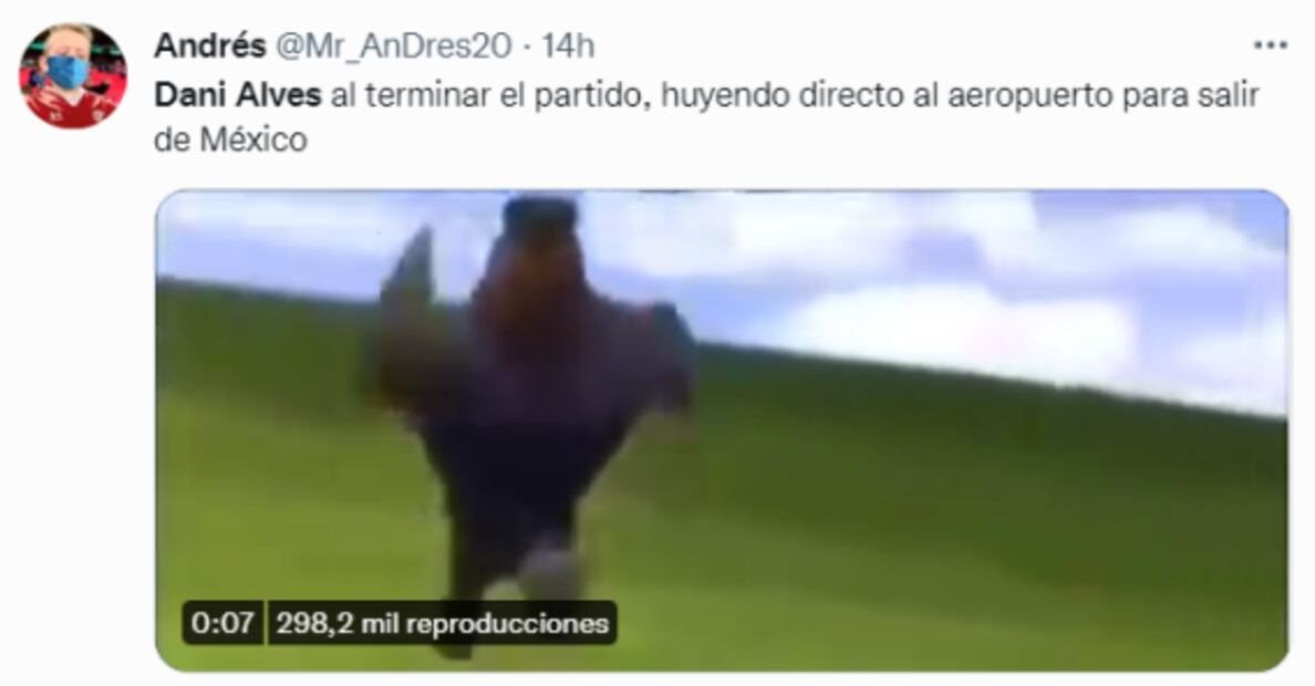 Dani Alves debutó con Pumas y los memes no lo perdonan