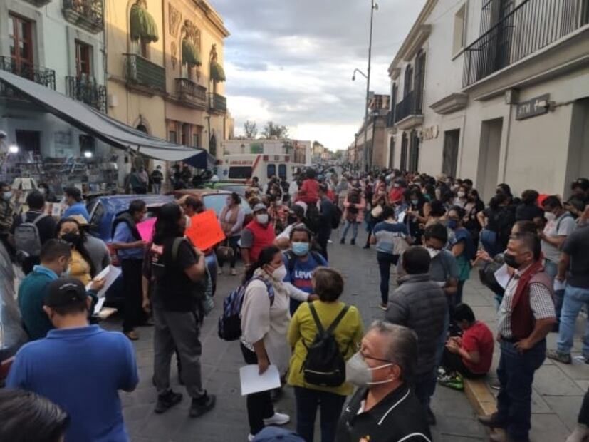“Cárcel a Elba Esther Gordillo”; maestros inician protesta contra boda en Oaxaca 