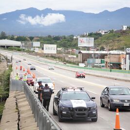 Se fractura un muro en el Paso Exprés