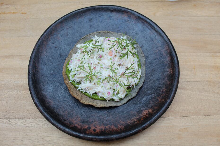 Tostada de cangrejo de moro del restaurante Aúna. Foto: Sofía Danis/EL UNIVERSAL