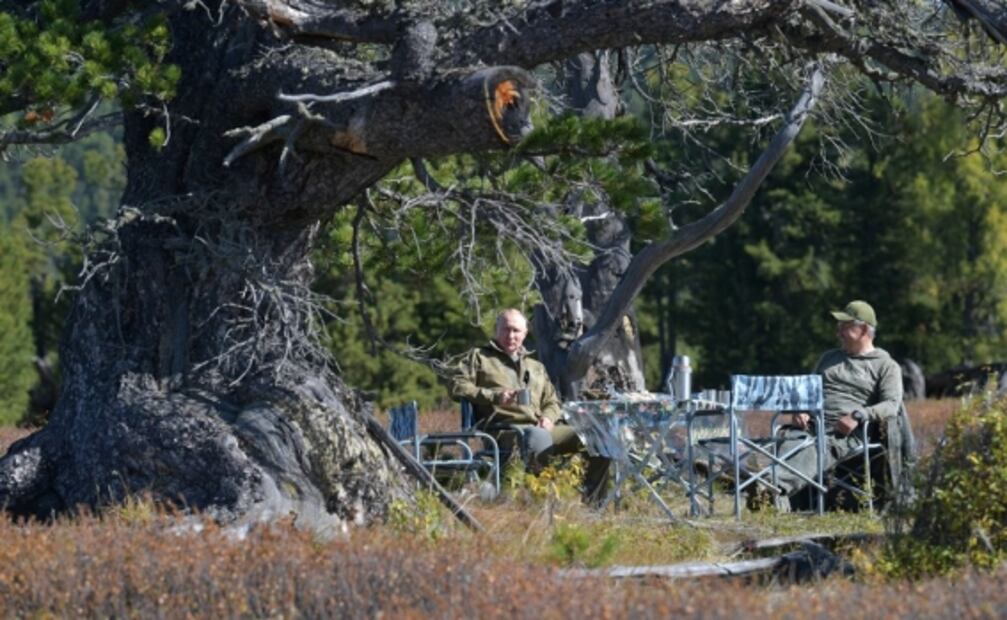 Putin celebra su 67 cumpleaños en la taiga siberiana