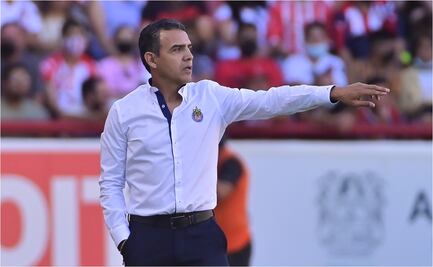 Ricardo Cadena ya tendría el 11 titular de Chivas para enfrentar a Pumas