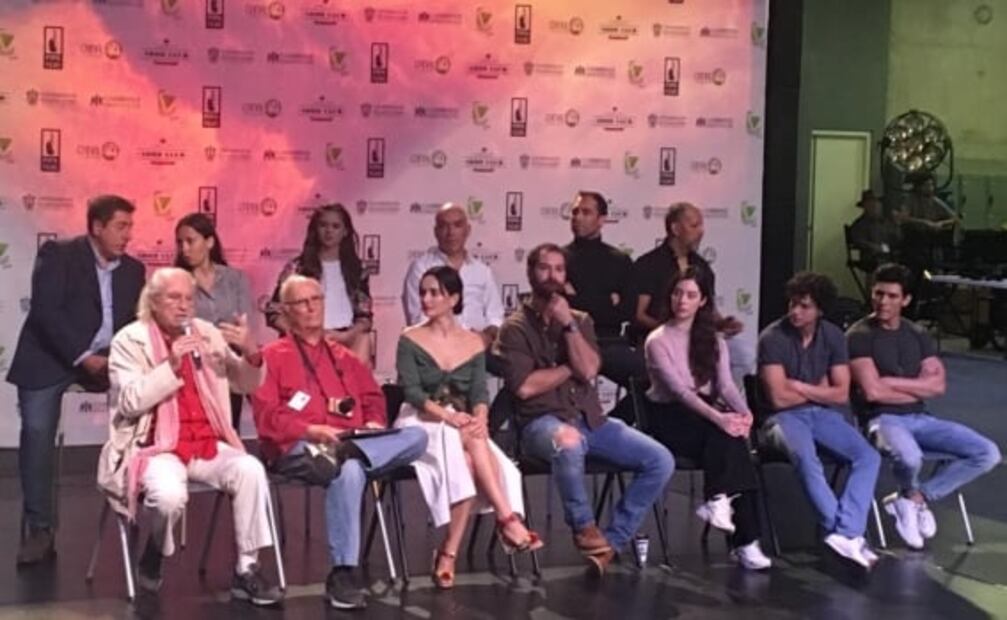 Carlos Rivera compone y canta para la cinta "El rey de todo el mundo"