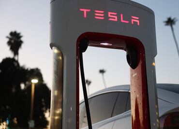 Ventas de Tesla se desploman en Europa; cayeron 49% desde enero