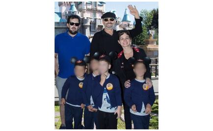 Miguel Bosé muestra el rostro de sus hijos ante extorsión