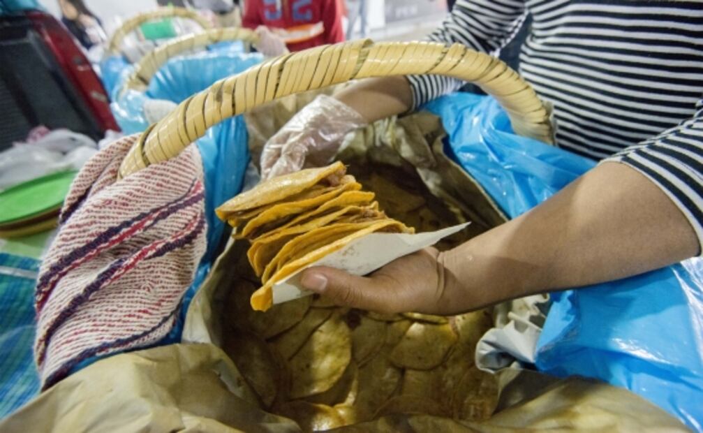 Este es el origen de los tacos de canasta