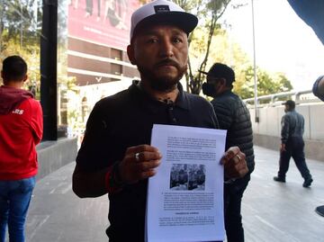 "El Mijis" denuncia al cantante Lalo Mora por manosear a fans