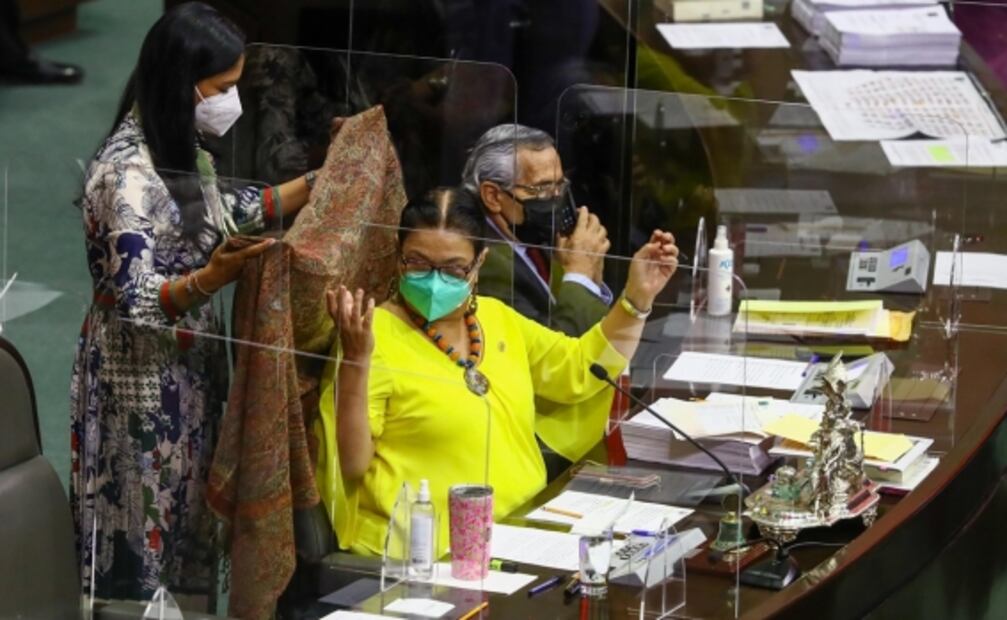 Un rayo sobre Templo Mayor, balazos en Michoacán y la Ley Olimpia, entre las fotos de la semana