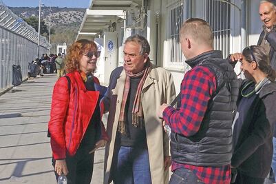 Sarandon pasa Navidad con sirios refugiados