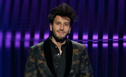 Sin público, ​​​​​​​Sebastián Yatra se estrenará como presentador en los Premios Juventud