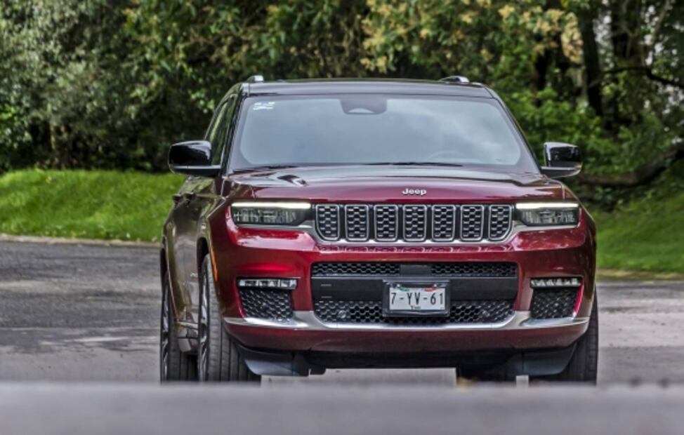 A prueba: Jeep Grand Cherokee L 2022, elegancia lista para el todoterreno