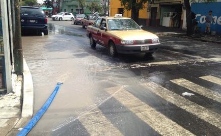Destina Xochimilco cuadrillas para reparar fugas de agua