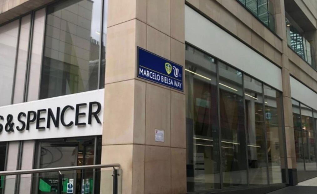 Leeds rebautiza calle en honor a Marcelo Bielsa