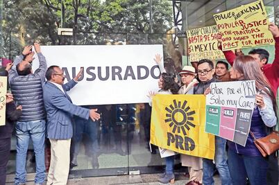 El PRD inicia boicot contra gasolinazo