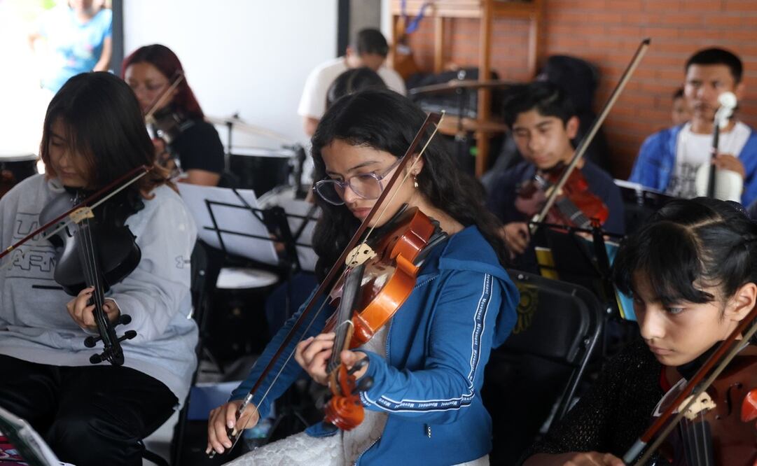 Niños de la Orquesta Infantil de Oriente sueñan en grande y llegan al Zócalo. Foto: Diego Prado / EL UNIVERSAL