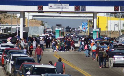 Sección 22 del SNTE inicia paro laboral de 48 horas; toma dependencias federales y casetas de peaje en Oaxaca