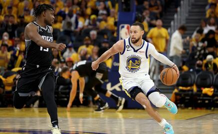 Steph Curry lidera a los Warriors en triunfo agónico sobre los Kings para igualar la serie