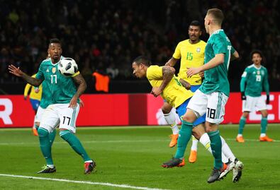 Brasil derrota y termina con la racha de Alemania 