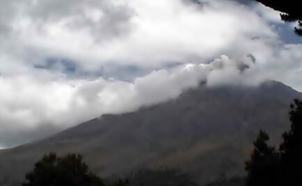Popocatépetl volcano has low-intensity exhalations