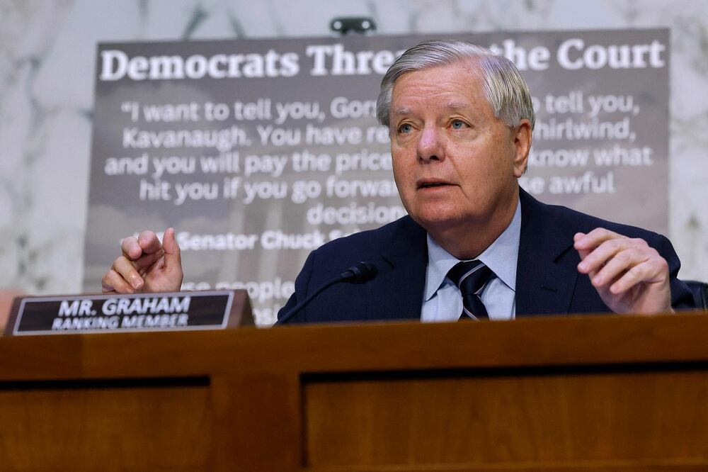 El senador republicano, Lindsey Graham, pidió hoy al presidente Joe Biden un reemplazo "aceptable" del Título 42. AFP
