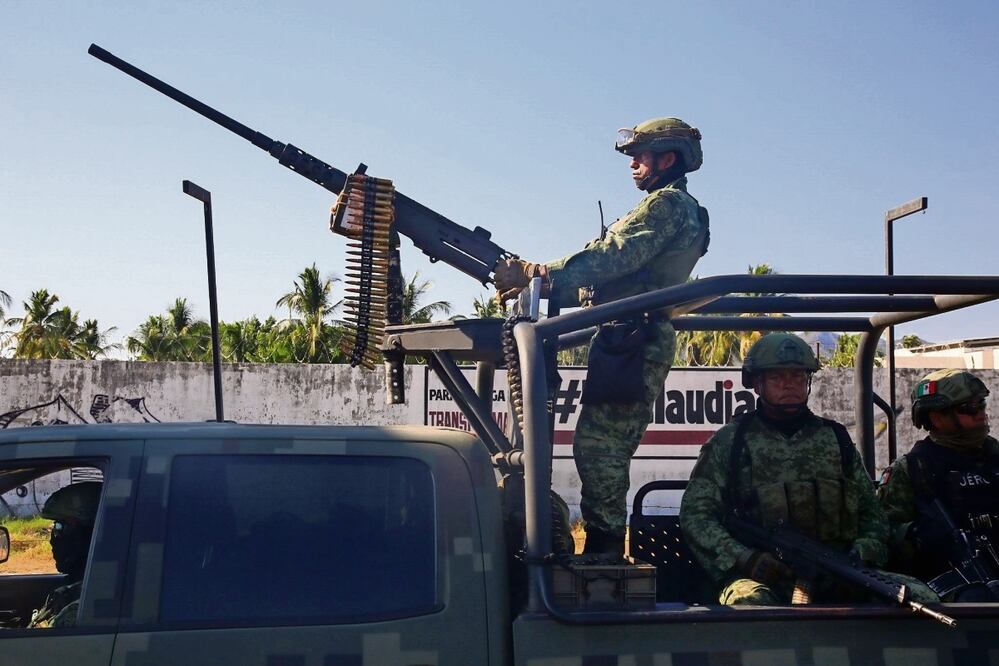En sus recorridos, elementos del Ejército detienen a extranjeros por cometer diversos delitos. Foto: Carlos Alberto Carbajal / Cuartoscuro