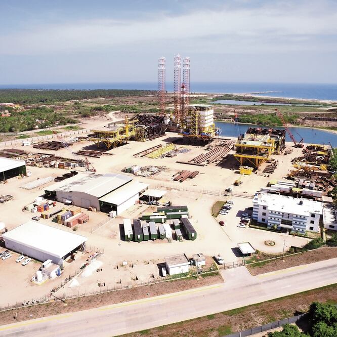 Estado tiene limitantes. Que el gobierno excluya a la IP y se haga cargo de la construcción de Dos Bocas genera preocupación, asegura el CEESP. ARCHIVO EL UNIVERSAL