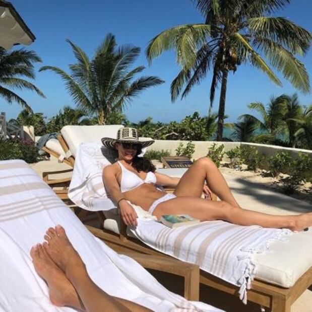 Sofía Vergara muestra sus curvas en bikini 