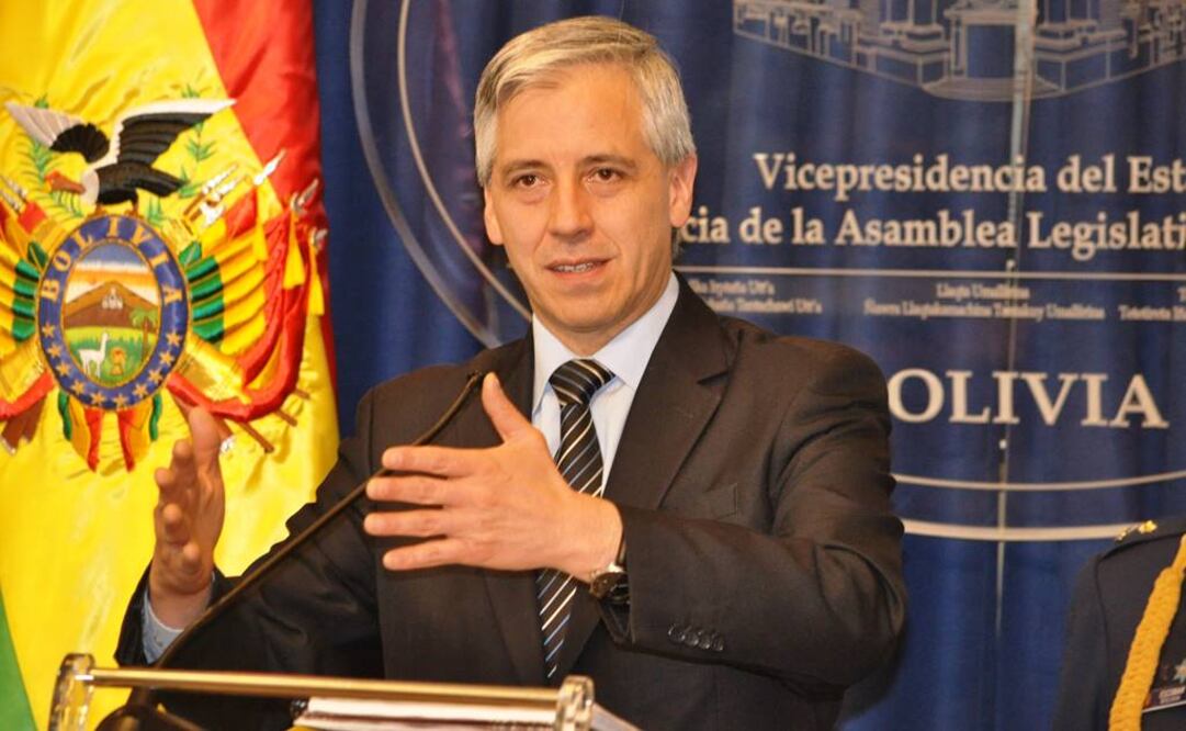 El vicepresidente de Bolivia, Álvaro García Linera, pronuncia discursos ante los jóvenes para recomendar la lectura. FOTO: Comunicacion.gob.bo