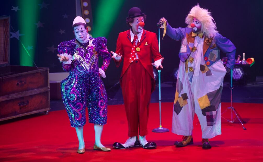 Imagenes del estreno del espectáculo Les Clowns que el Circo Atayde Hermanos preparó. Fotos: Germán Espinosa