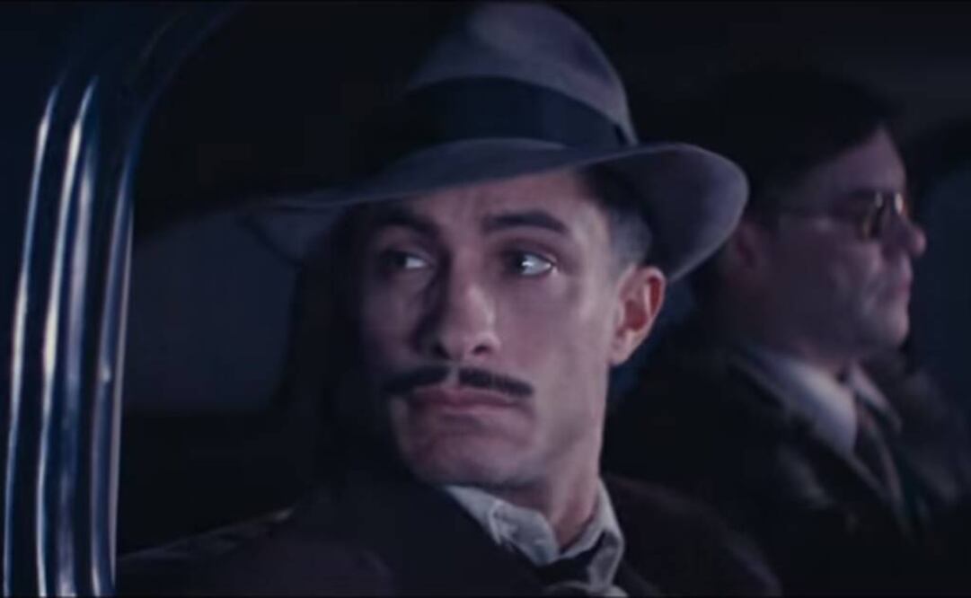 Gael tuvo la tarea de interpretar a un detective elegido por el gobierno del Presidente Gabriel González Videla para encontrar al poeta. FOTO: Captura.