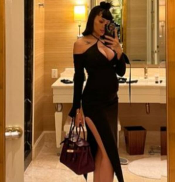 Cazzu presume su baby bump (Fuente Instagram @cazzu)
