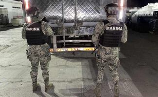 Aseguran más de 600 kilos de metanfetamina en Sinaloa; estaban ocultas en un doble fondo de un tractocamión