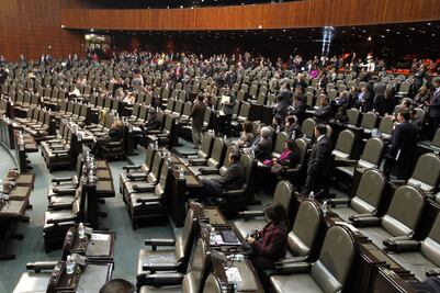 De nuevo, diputados revientan sesión por falta de quórum