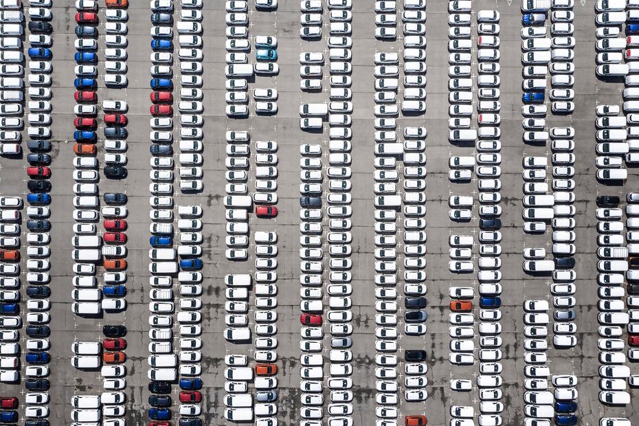 Antes de comprar un auto chocolate, revisa que el proceso de adquisición sea conforme la ley. Foto: Freepik