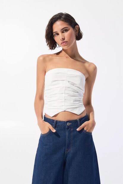 Un corset bonito lucirá bien con pantalones holgados. Foto: Especial