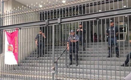 Segob señala a campesinos y transportistas de usar cadenas y candados para cerrar accesos; refrenda disposición al diálogo