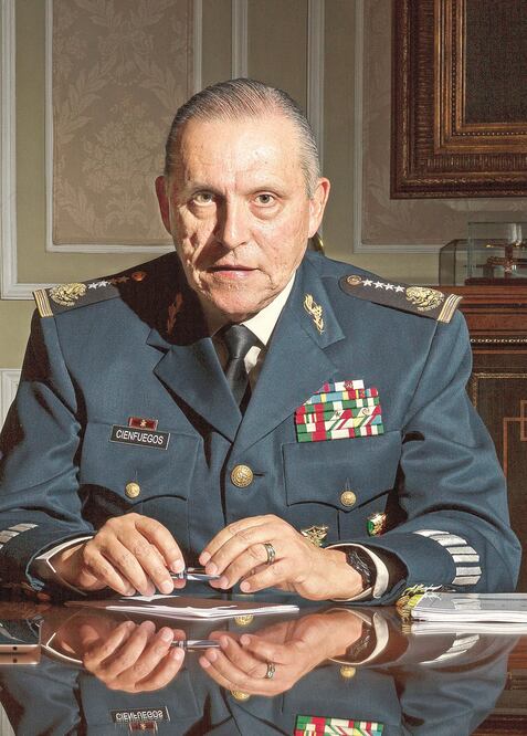 Salvador Cienfuegos, quien fuera secretario de la Defensa en el sexenio de Enrique Peña Nieto, está de acuerdo con la moción. Foto: ARCHIVO EL UNIVERSAL