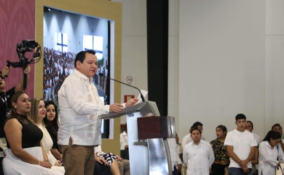 Joaquín Díaz Mena, gobernador de Yucatán, confiesa que 60 de los 106 municipios del estado padecen "síntomas de violencia, drogas y posible inseguridad" (07/02/2025). Foto: Especial