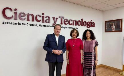 Eruviel Ávila alista ley en materia de inteligencia artificial; reconoce a Rosaura Ruiz, titular de la Secretaría de Ciencia 