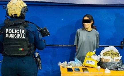 Cae mujer en posesión de marihuana y crystal en Guanajuato; acompañante logra escapar