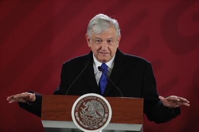 Lanza AMLO llamado al diálogo para resolver huelgas 
