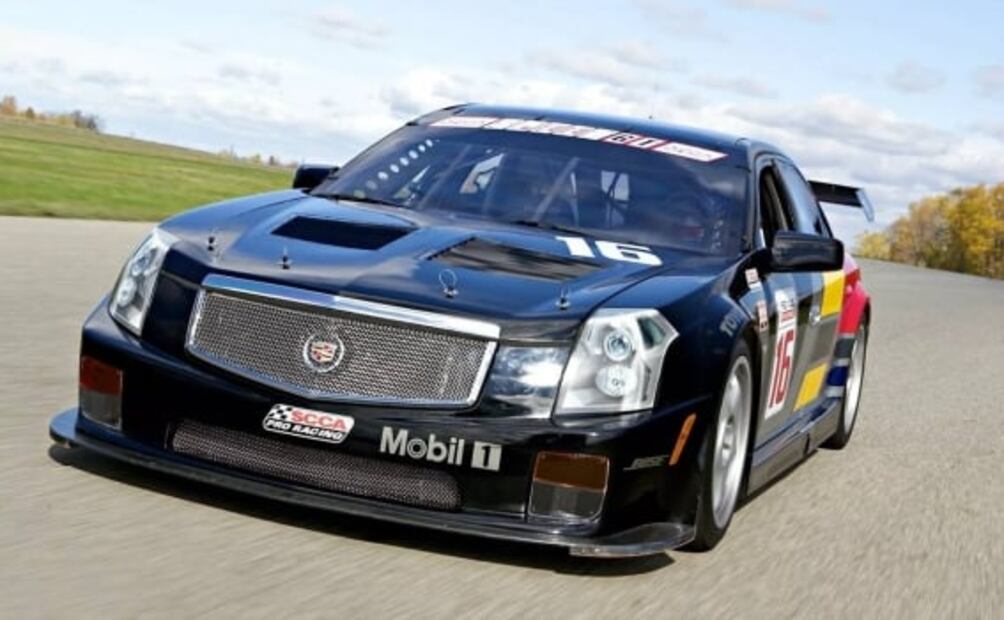 Cadillac celebrará 20 años de la serie V con nuevos autos